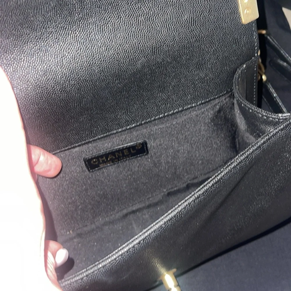 Chanel - Picture 7 of 7